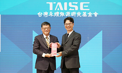 助力打造幸福巴士翻转偏乡交通 友通資訊首获永续行动奖金奖